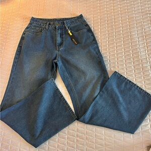 FREE FANNY PACK “NEW” GILIPUR HIGH RISE DENIM JEAN